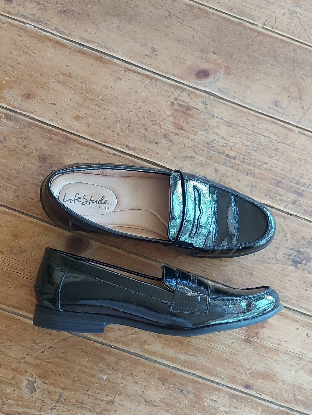 Life Stride Black Patent Leather Loafers